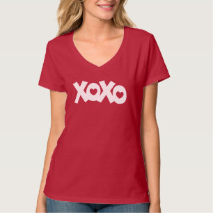 T-shirt Abraços e Beijos Amor e Corações
