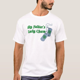 T-shirt afortunado do encanto do meu soldado