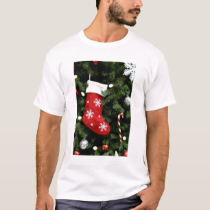 T-shirt America do Norte. Decorações do Natal na árvore