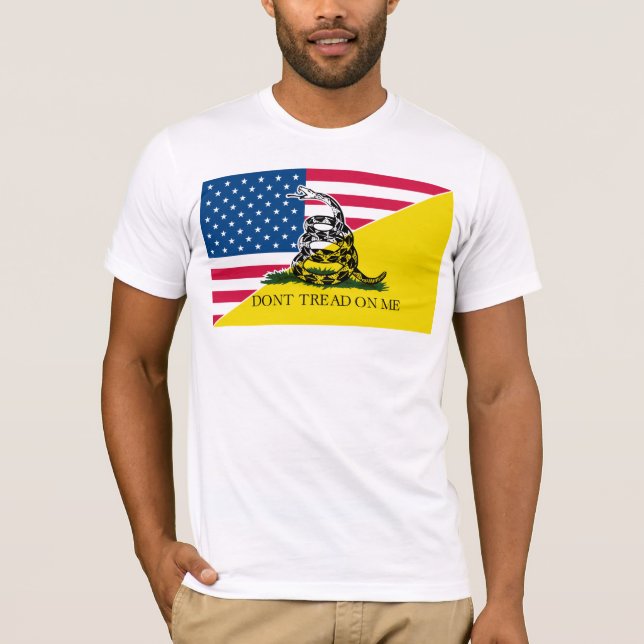 T-shirt Americano e bandeira de Gadsden (Frente)