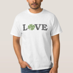 T-shirt AMOR do Dia de São Patrício com trevo