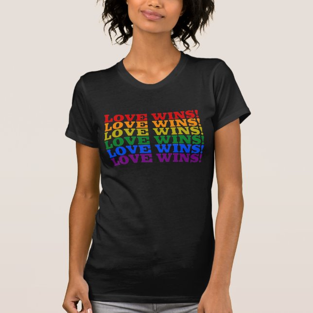 T-shirt Amor ganha arco-íris (Frente)