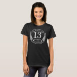 T-shirt Aniversário de casamento tradicional do local 13 a<br><div class="desc">Uma design para celebrar 13 anos de casamento. Este design tem um design de riscar branco (cor tradicional) em um fundo preto. Lace é o presente tradicional para esta ocasião. O texto refere-se a Ivory, 13 anos de aniversário. Uma design romântica para comemorar seu 13 ano de casamento. Se você...</div>
