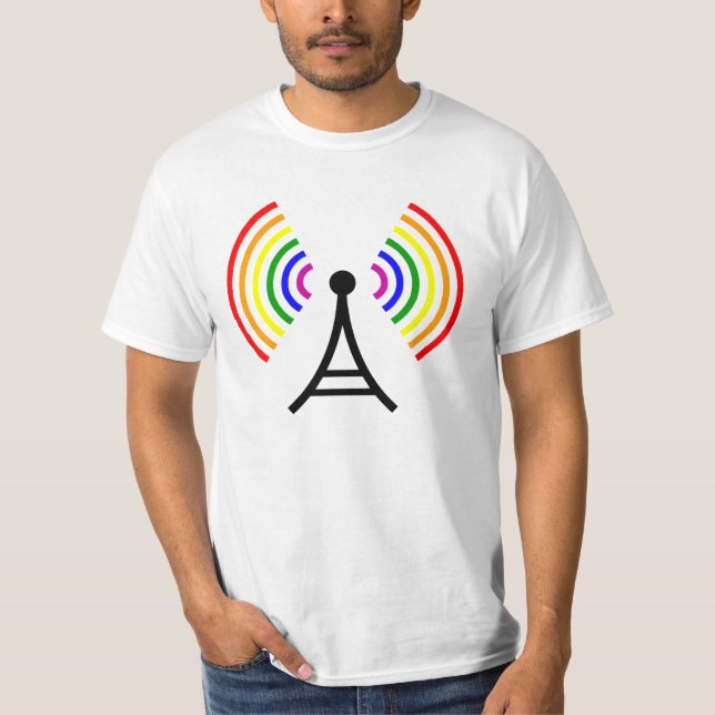 T-shirt Antena alegre do sinal do arco-íris de WiFi (Frente)