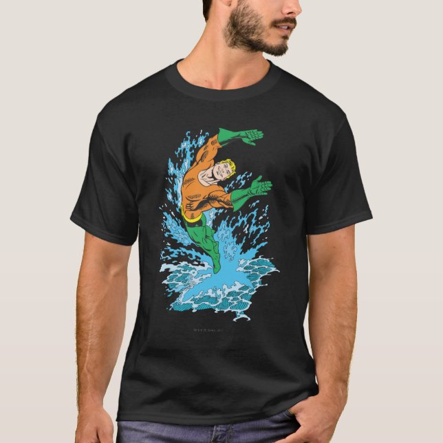 T-shirt Aquaman salta em onda (Frente)