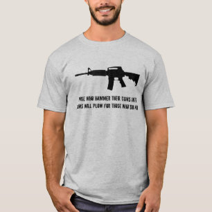 T-shirt Aqueles que martelam suas armas em arados…