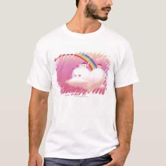 T-shirt Arco-íris e construções em nuvens