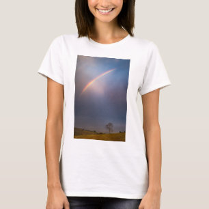 T-shirt Arco-íris e paisagem da árvore