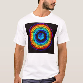 T-shirt Arco-íris em torno da terra