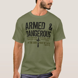 T-shirt armado e perigoso do verso da bíblia