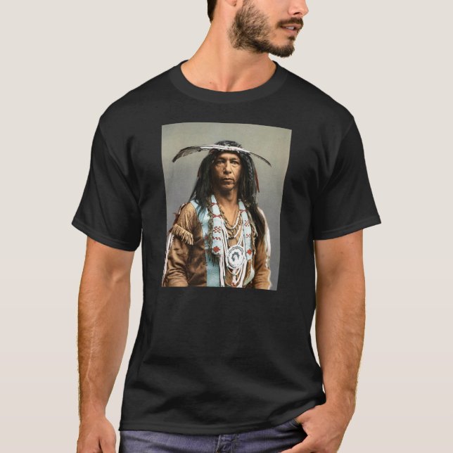 T-shirt Arrowmaker - um Ojibwa Brave1903 (Frente)