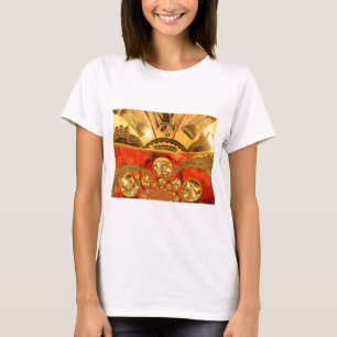 T-shirt Arte Cultural Africana: Design Vermelho Ouro Rico