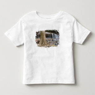 T-shirt Ásia, Cachoeira na fronteira entre a Tailândia
