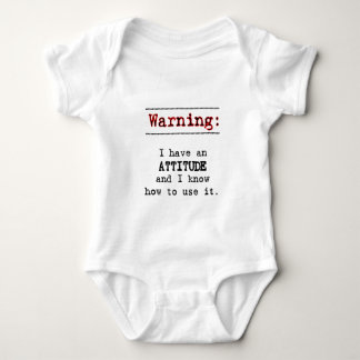 T-shirt Aviso: Eu tenho atitude