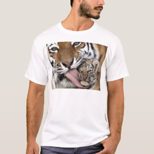 T-shirt Baby Tiger Tendo um Banho