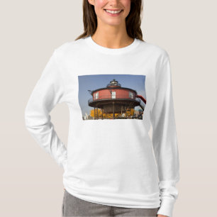 T-shirt BALTIMORE, MARYLAND. EUA. Seven-Foot Knoll
