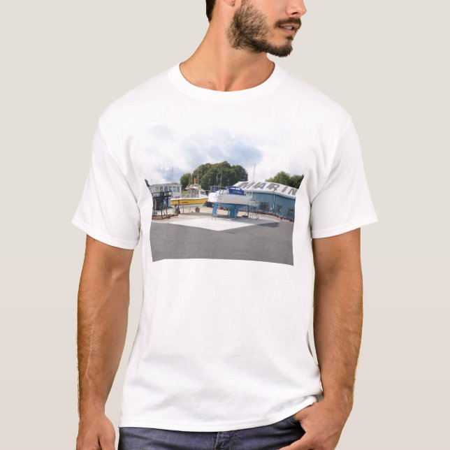 T-shirt Barcos Em Terra (Frente)