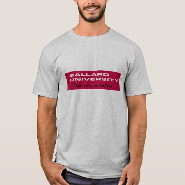 T-shirt básico da universidade de Ballard (Frente)