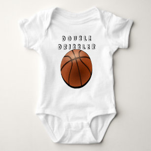 T-shirt bebê de basquete