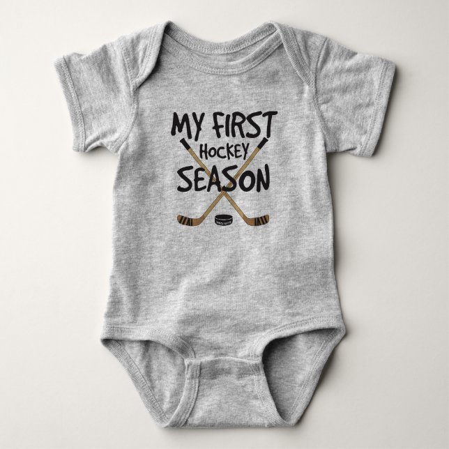 T-shirt Bebê de Hockey Meu Primeiro Pau de Hockey Season (Frente)