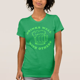 T-shirt Bebidas bem com outro