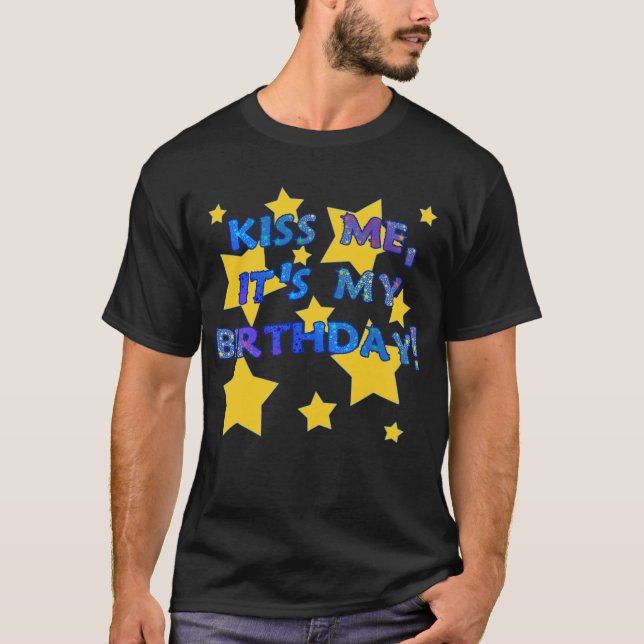 T-shirt Beije-me que é meu aniversário com estrelas (Frente)