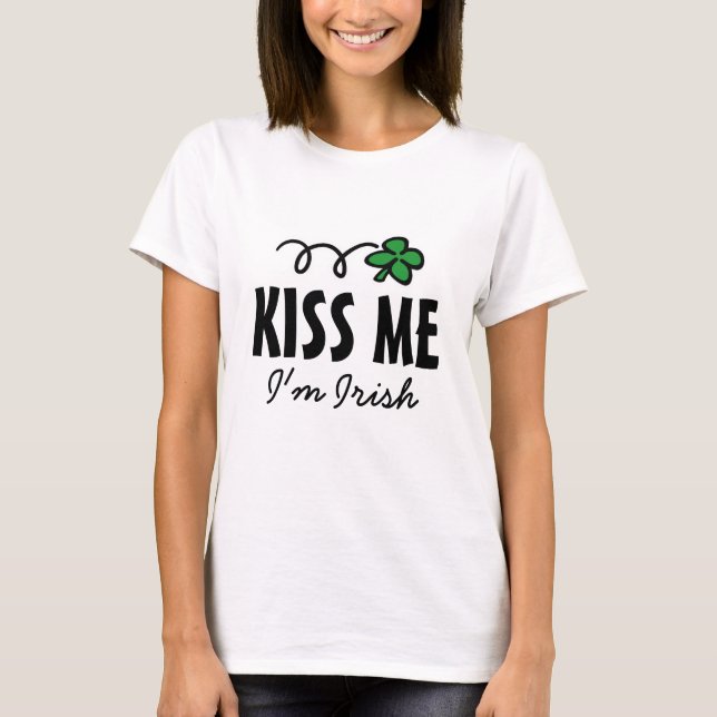 T-shirt Beije-me, sou irlandês para mulheres com trevo (Frente)