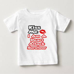T-shirt Beije-Me... Sou Um Sobrevivente De Ataque Cardíaco