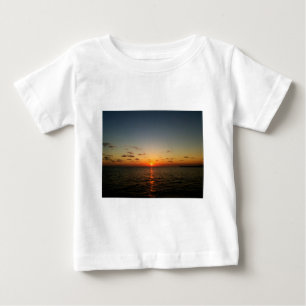 T-shirt belo oceano amarelo alaranjado
