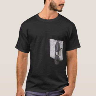 T-shirt Bolso falsificado com óculos de sol fora