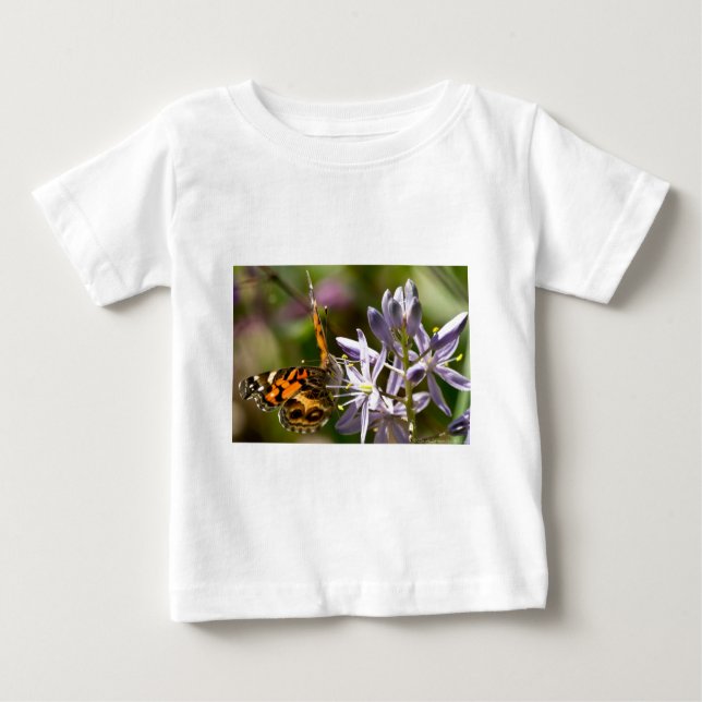 T-shirt Borboleta Laranja no Roupa e presentes de Hyacinth (Frente)
