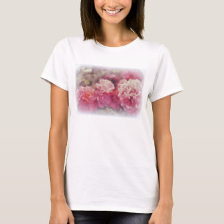 T-shirt branco na moda com impressão pintado do