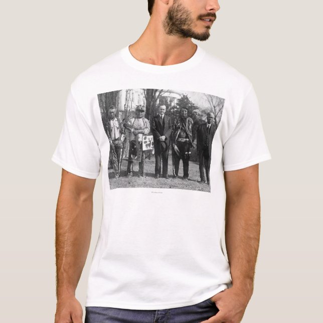 T-shirt Calvin Coolidge com a fotografia dos indianos de (Frente)