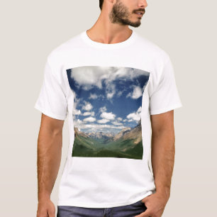 T-shirt Canadá, Colúmbia Britânica, Yoho NP. Nuvens fofas