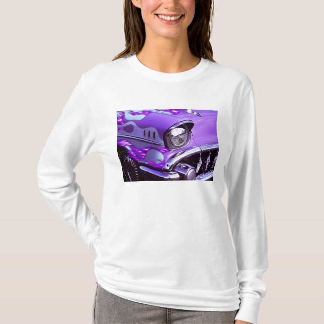 T-shirt Carro clássico: Chevrolet com capô em chamas (Frente)