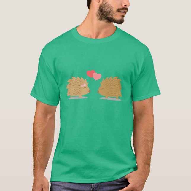 T-shirt Casal de ouriços fofos apaixonados (Frente)
