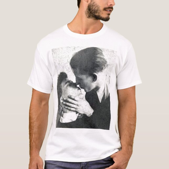 T-shirt Casal Vintage Gay Passion Kiss (Frente)