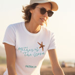T-shirt Casamento de estrelas-do-mar de praia mãe do noivo<br><div class="desc">Starfish,  mãe da camisa de noiva do mar / praia / destino do casamento,  com roteiro de caligrafia azul aqua e texto editável. Personalize-o com o nome da mãe.</div>