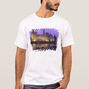 T-shirt Castelo Caernarfon, à noite, Gwynedd, País de Ga