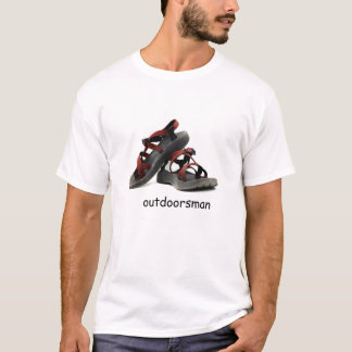 T-shirt chacos, outdoorsman