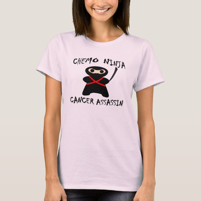 T-shirt Chemo Ninja mata o rosa do cancro da mama (Frente)