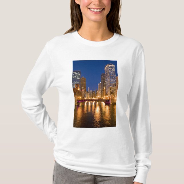 T-shirt Chicago, Illinois, Skyline e Chicago River em (Frente)