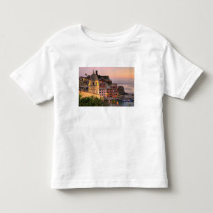 T-shirt Cidade na encosta de Vernazza à noite, Cinque