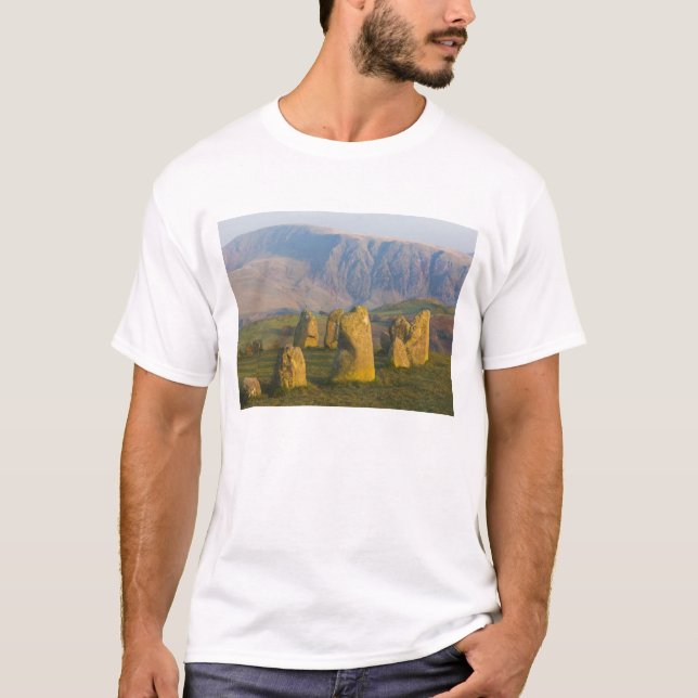 T-shirt Círculo de Pedras Castlerigg, Distrito dos Lagos,  (Frente)
