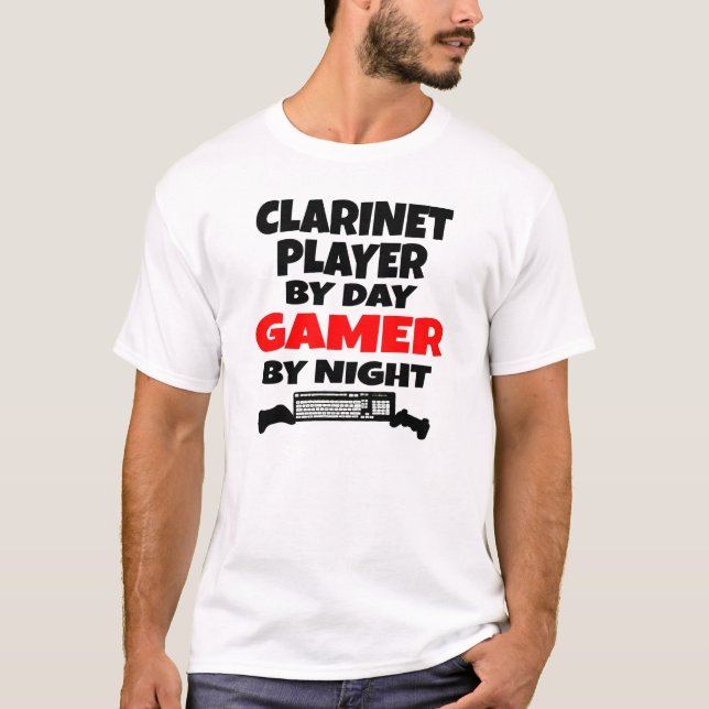 T-shirt Clarinet Player por Day Gamer por Noite (Frente)