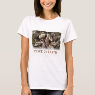T-shirt Clássico Pine Feriado Paz Cone na Terra