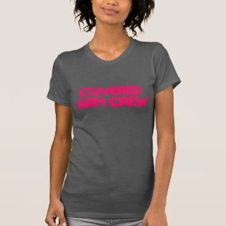 T-shirt coberto do grupo do braço