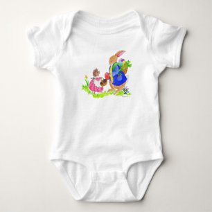 T-shirt Coelhinho de Páscoa e ouriço de pelúcia