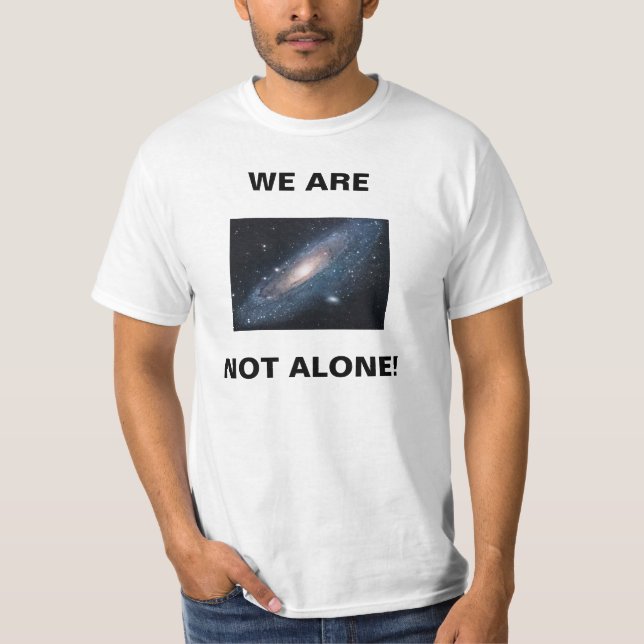 T-shirt com a imagem que mostra a galáxia com (Frente)