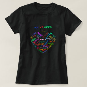 T-Shirt com Texto de Palavra de Amor em Várias Lín